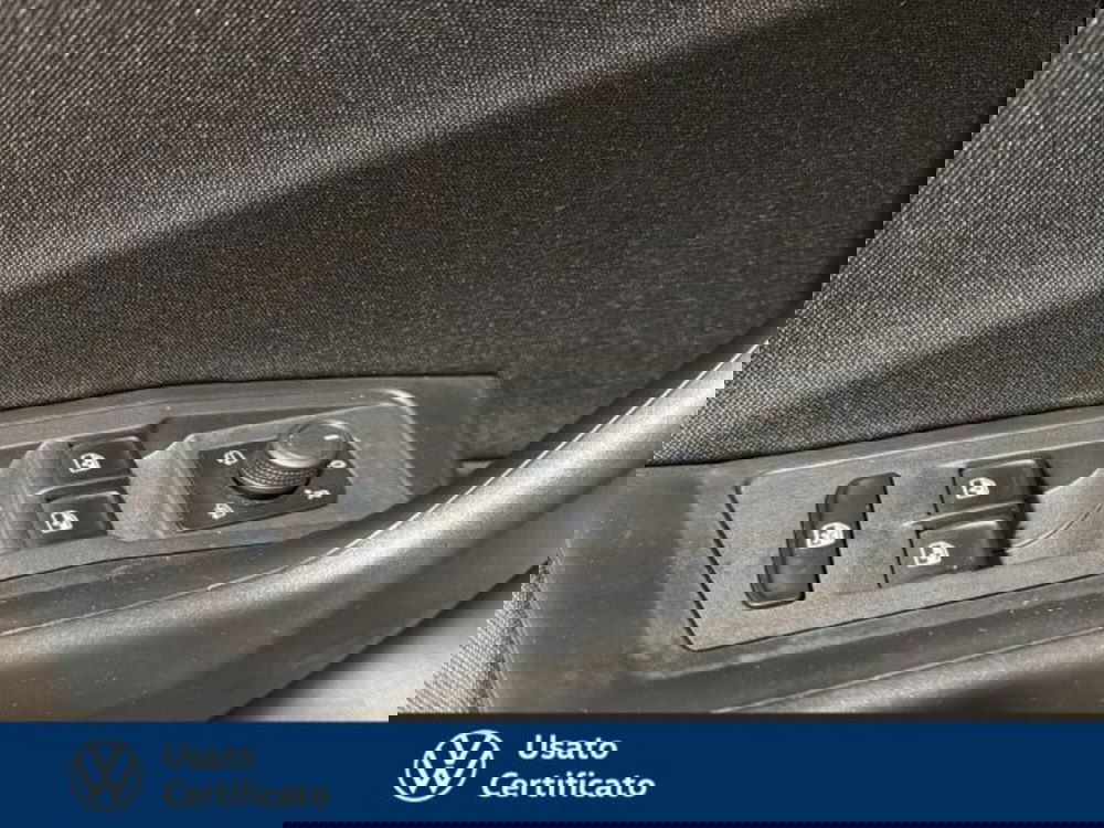 Volkswagen T-Roc usata a Vicenza (17)