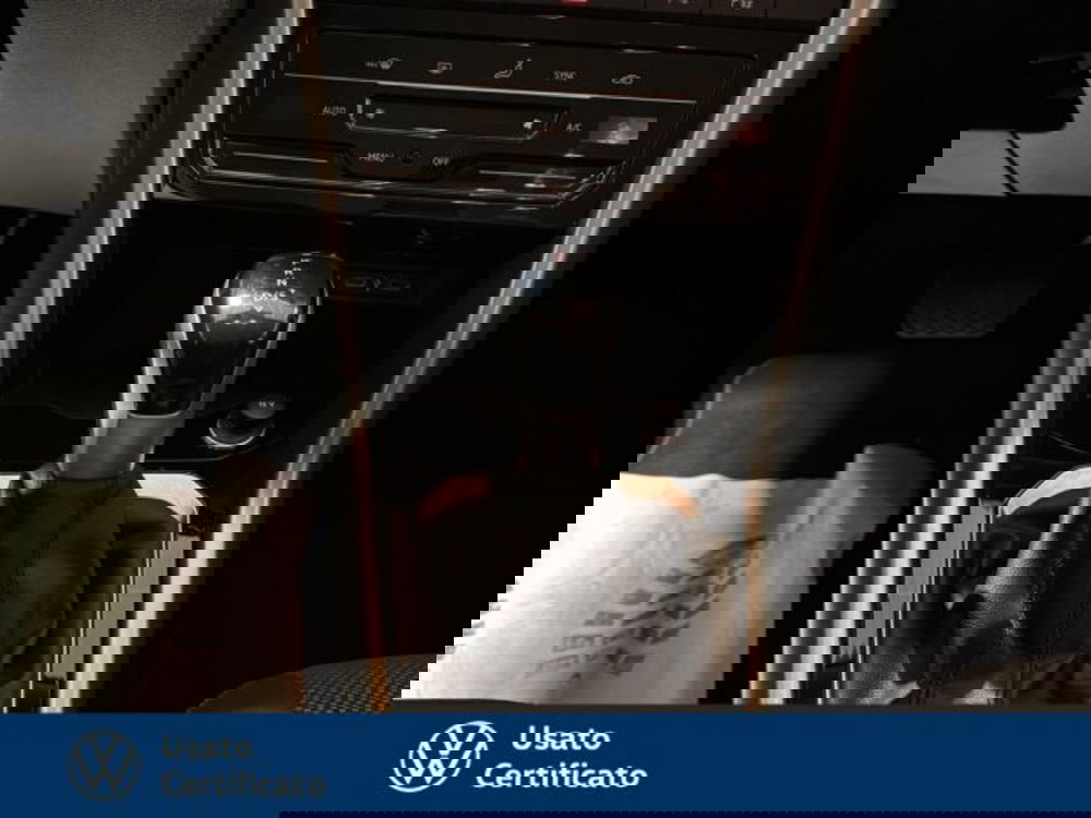 Volkswagen T-Roc usata a Vicenza (19)