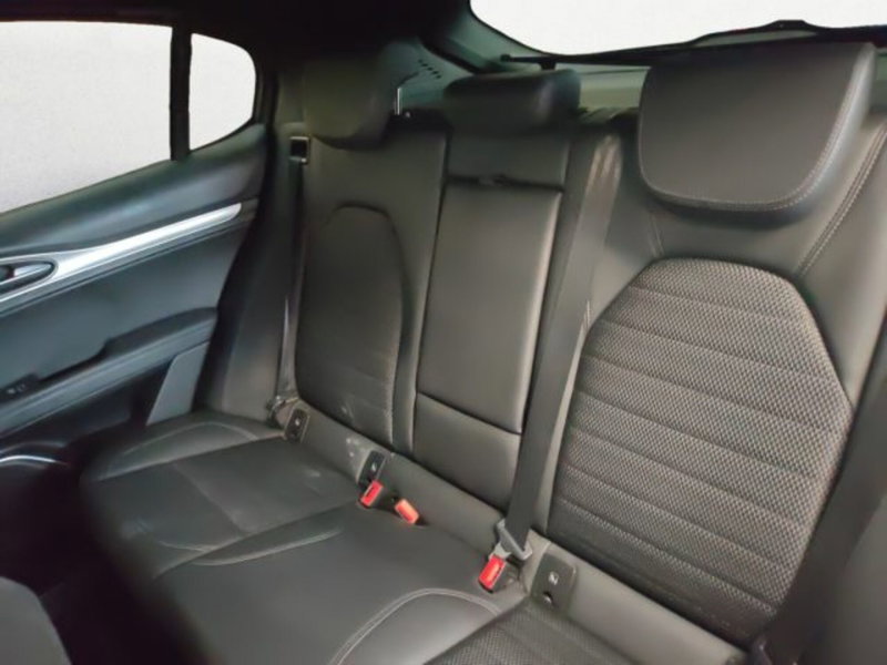 Alfa Romeo Stelvio usata a Treviso (11)