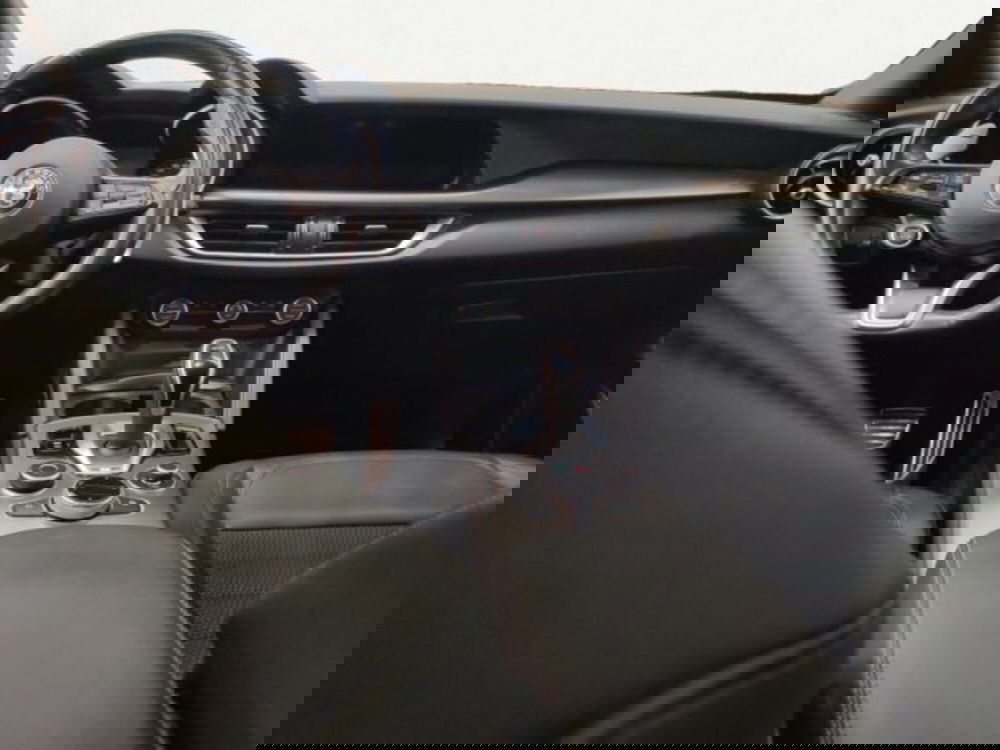 Alfa Romeo Stelvio usata a Treviso (12)