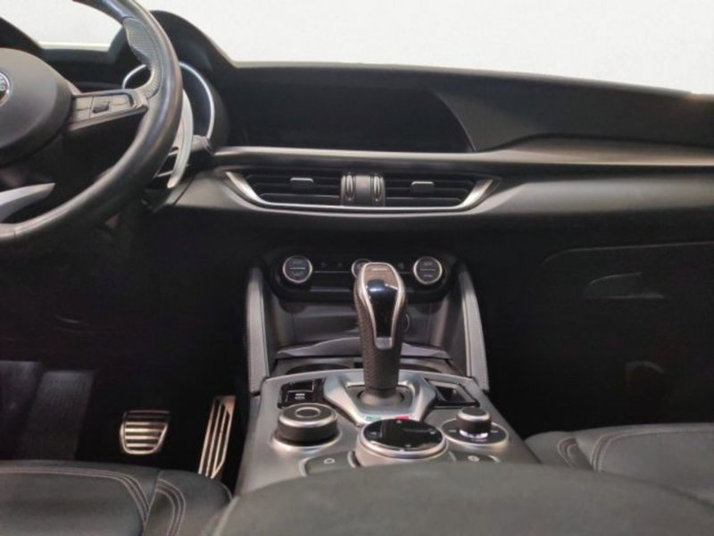 Alfa Romeo Stelvio usata a Treviso (13)