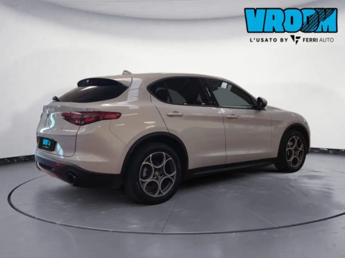 Alfa Romeo Stelvio usata a Treviso (7)