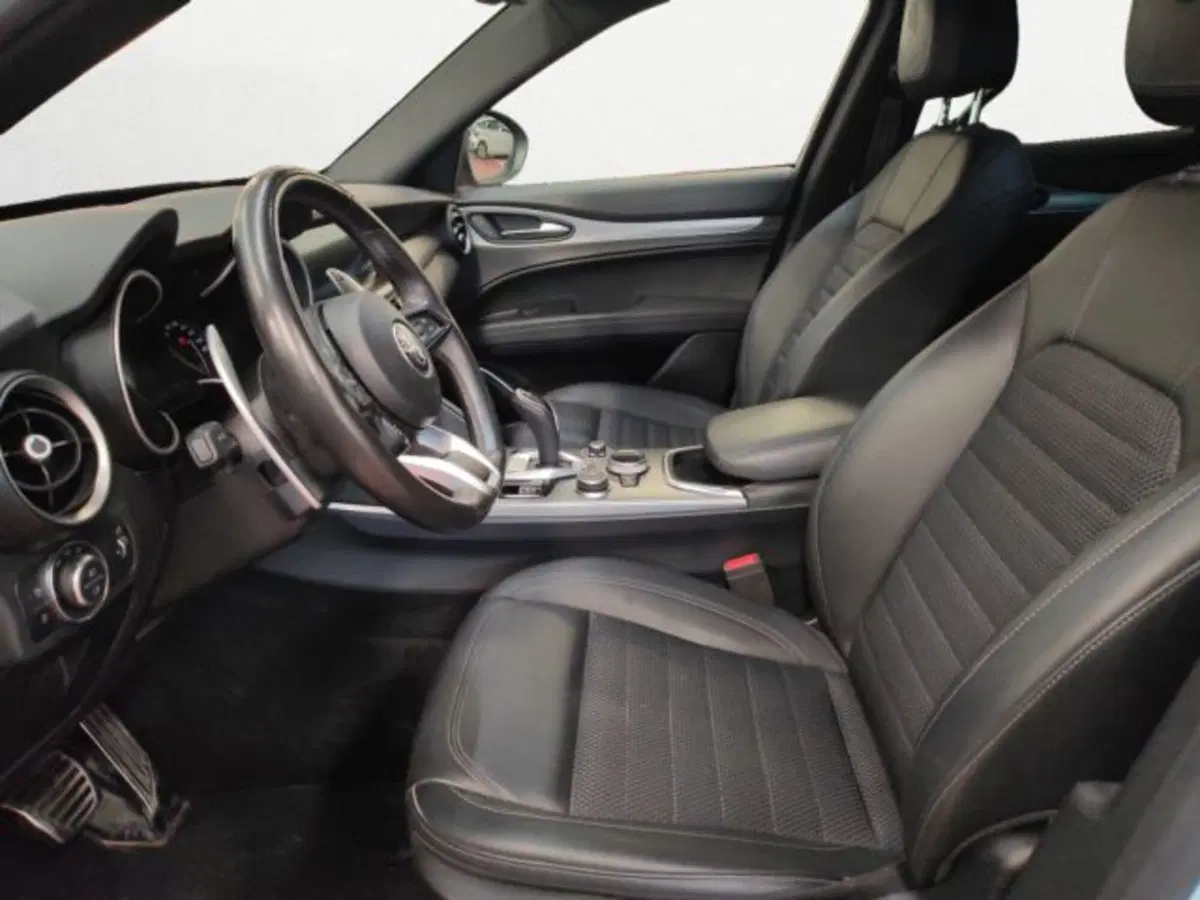 Alfa Romeo Stelvio usata a Treviso (10)