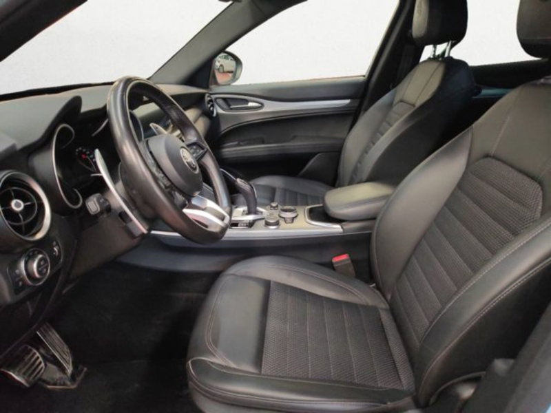 Alfa Romeo Stelvio usata a Treviso (9)