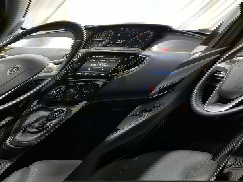 Lancia Ypsilon usata a Sondrio (13)