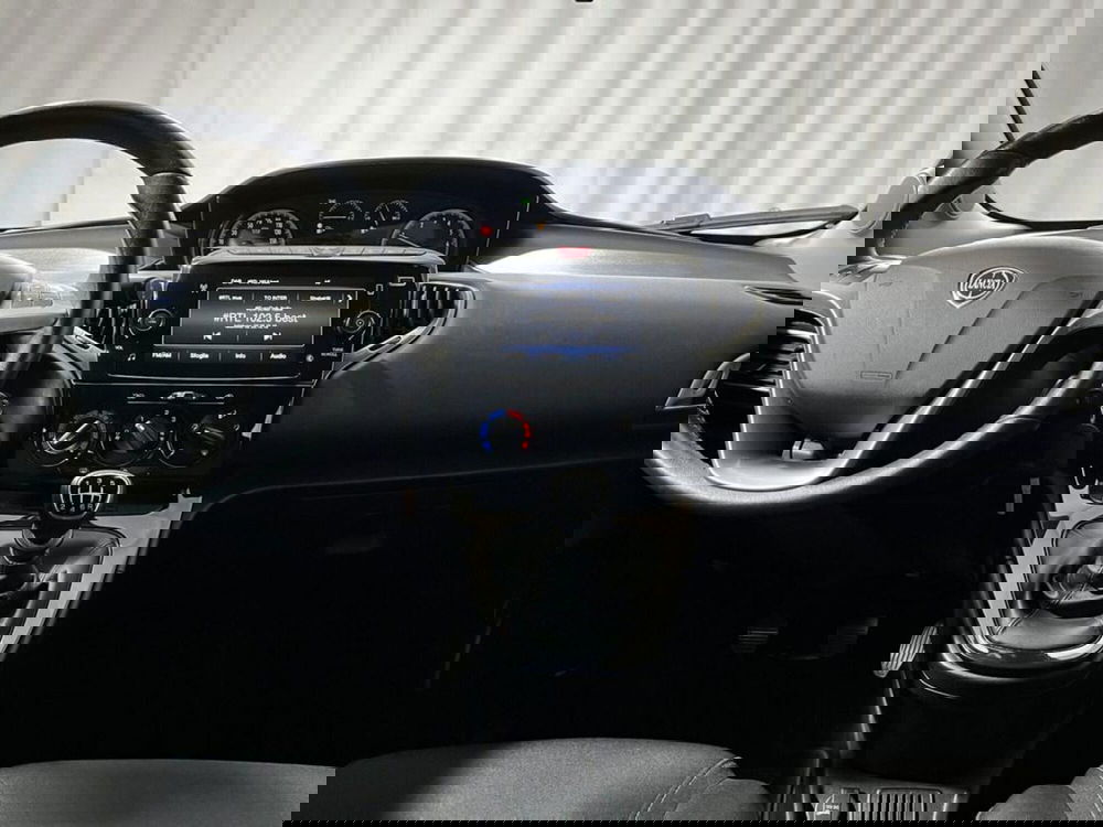 Lancia Ypsilon usata a Sondrio (14)