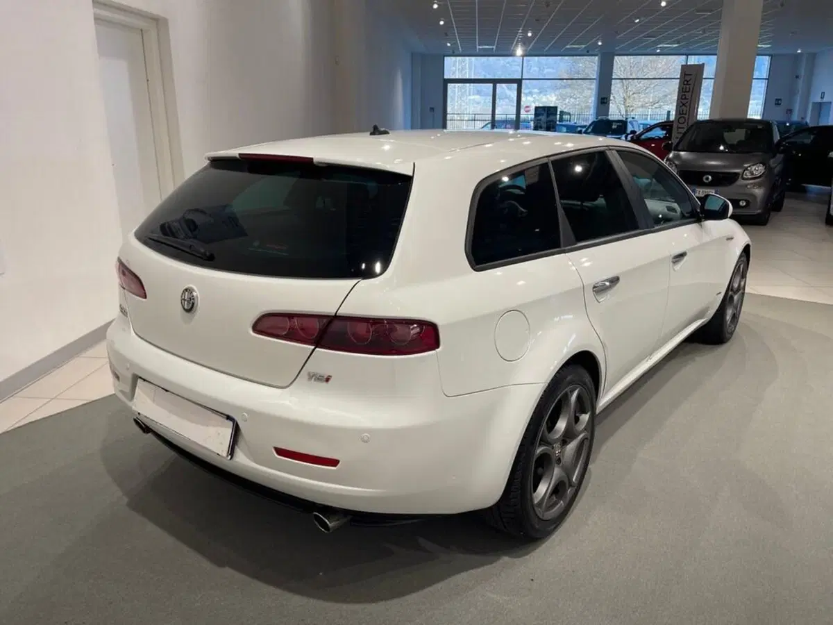 Alfa Romeo 159 SportWagon usata a Sondrio (5)