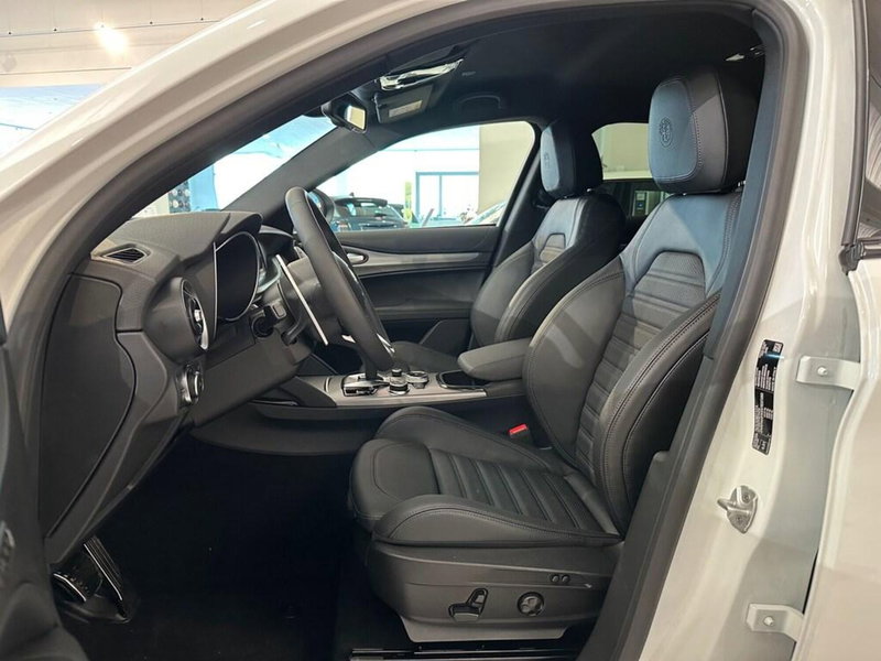 Alfa Romeo Stelvio nuova a Sondrio (10)