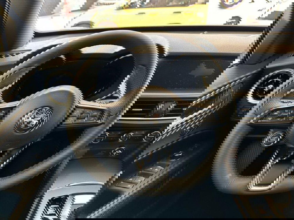 Alfa Romeo Stelvio nuova a Sondrio (14)