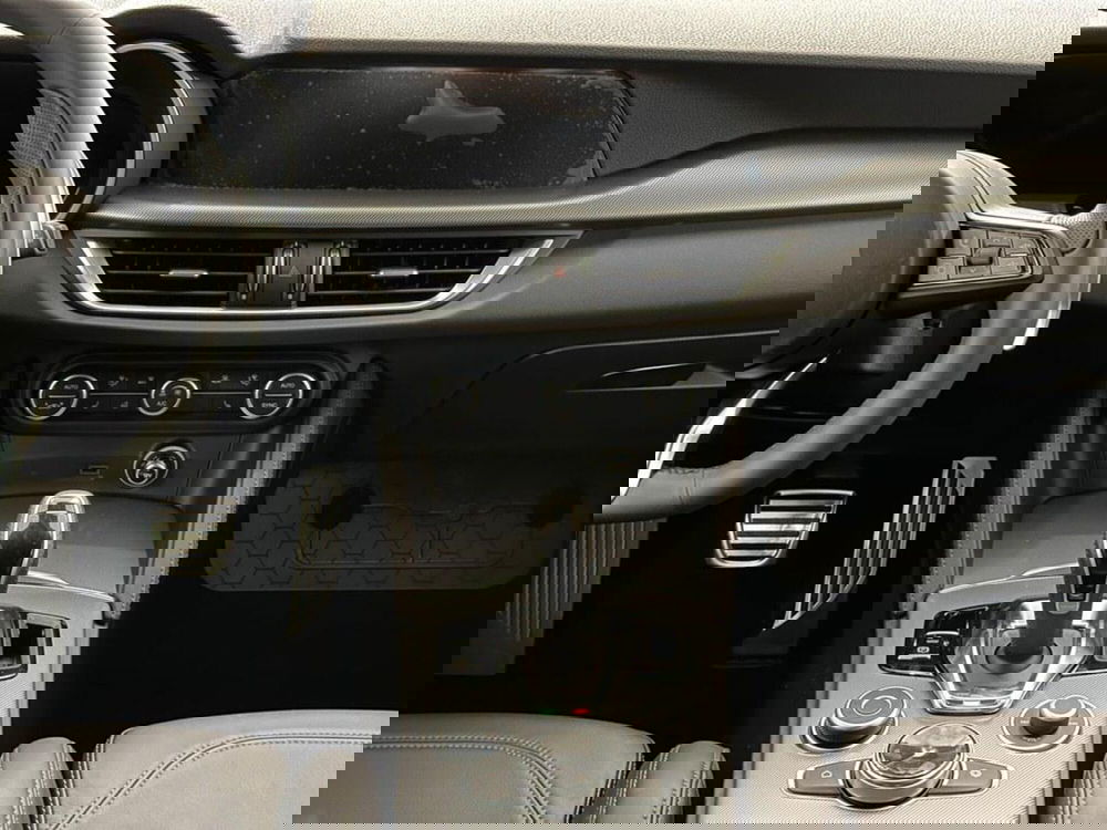 Alfa Romeo Stelvio nuova a Sondrio (15)