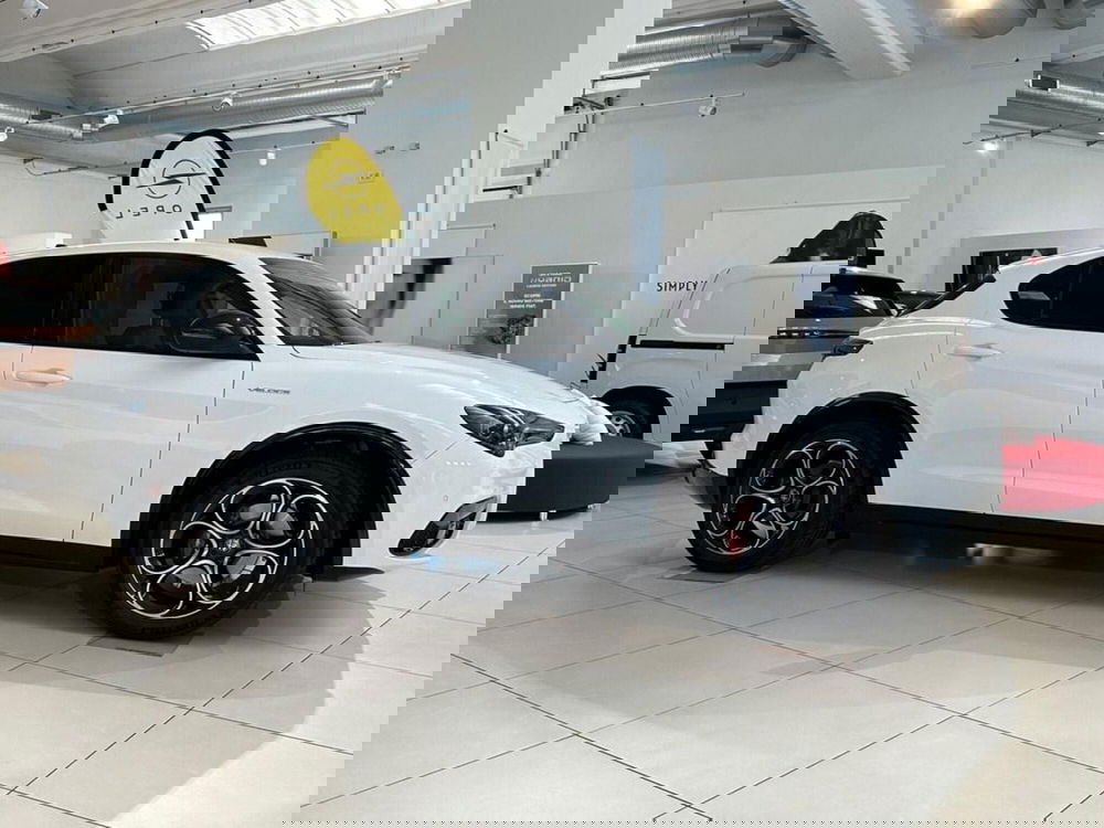 Alfa Romeo Stelvio nuova a Sondrio (6)