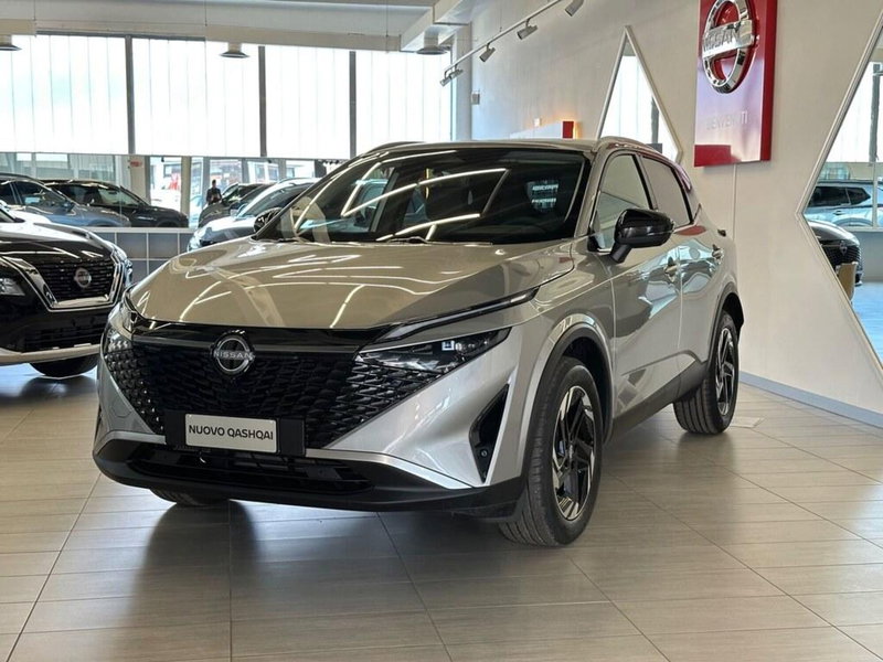 Nissan Qashqai nuova a Sondrio