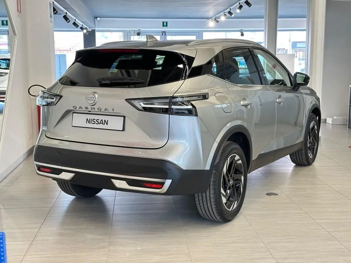 Nissan Qashqai nuova a Sondrio (5)