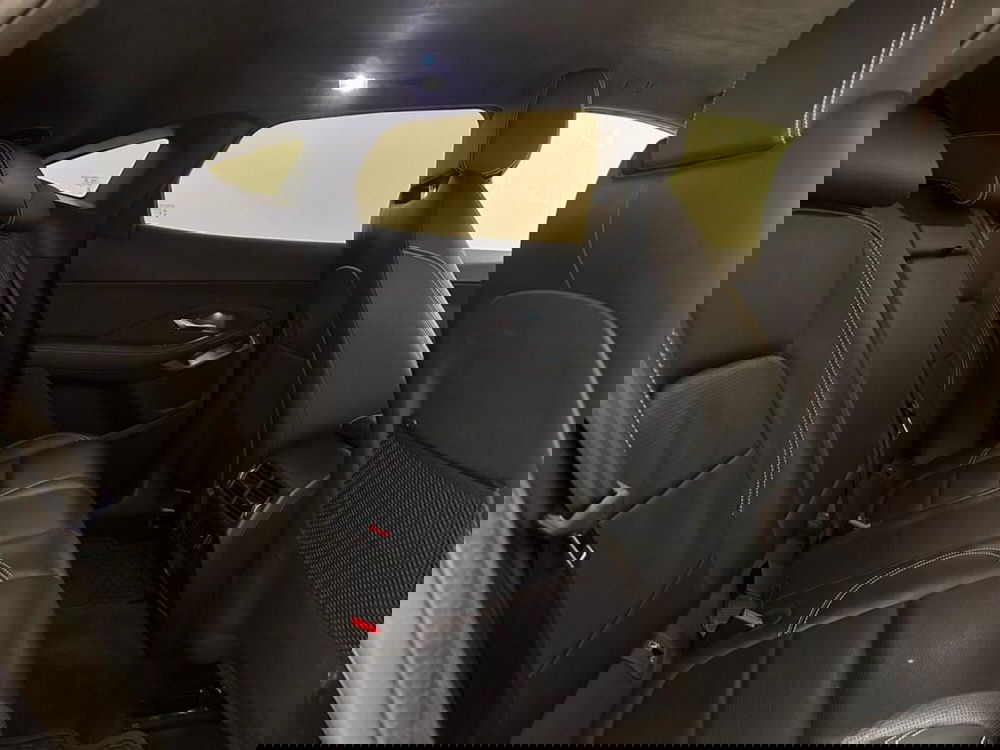 Jaguar E-Pace usata a Varese (5)