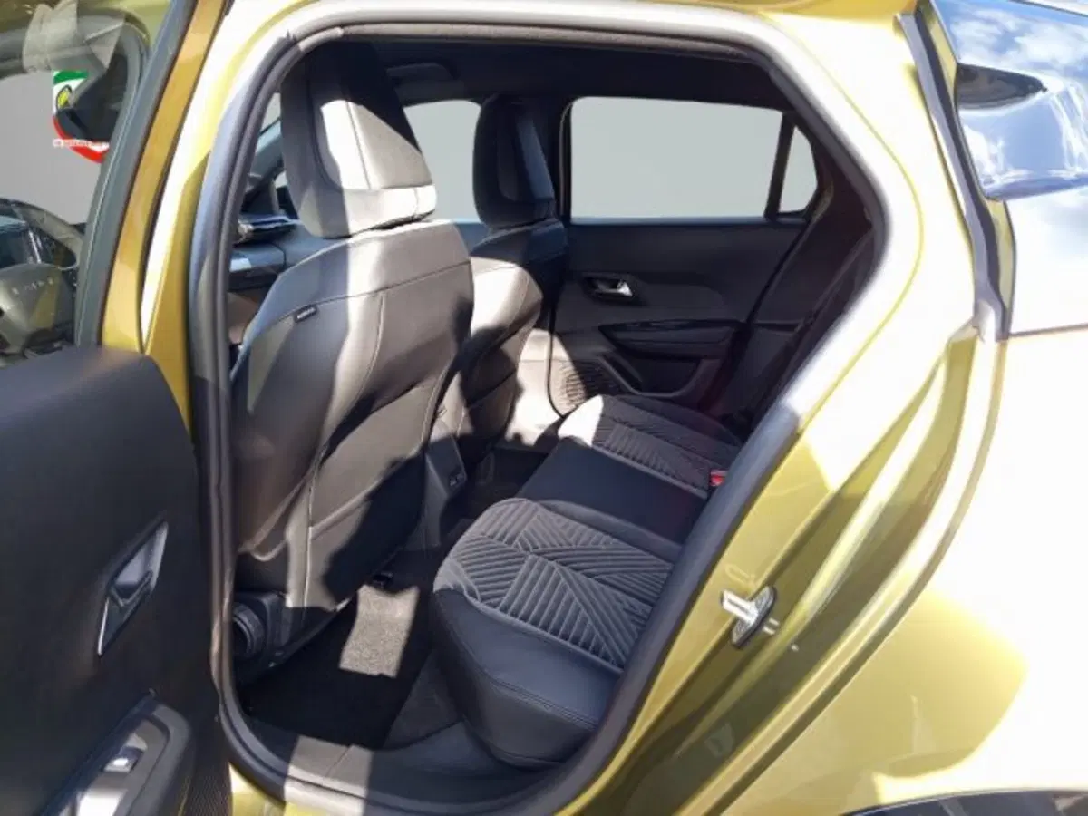 Lancia Ypsilon nuova a Frosinone (10)