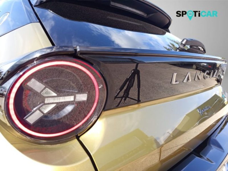 Lancia Ypsilon nuova a Frosinone (17)