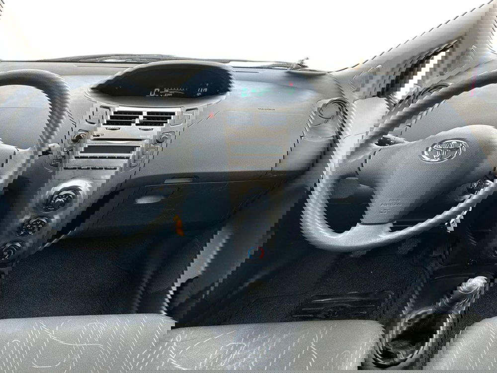 Toyota Yaris usata a Piacenza (13)