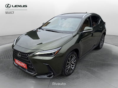 Lexus NX Hybrid 4WD Premium del 2022 usata a Como
