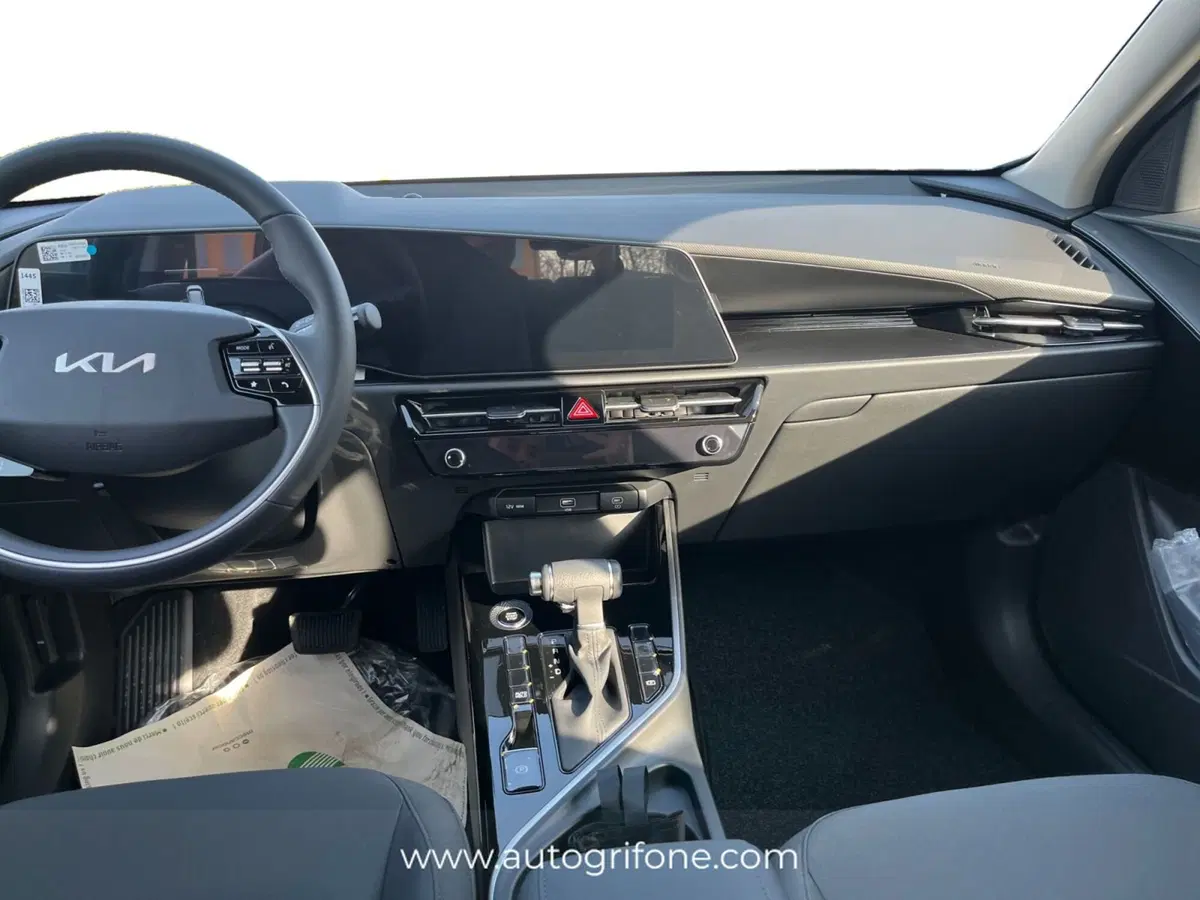 Kia Niro nuova a Modena (11)