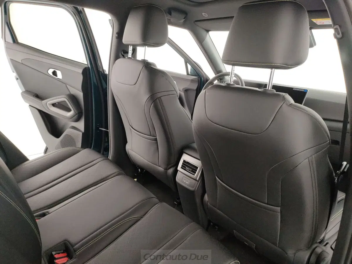 Byd Atto 2 DM-i nuova a Caserta (13)