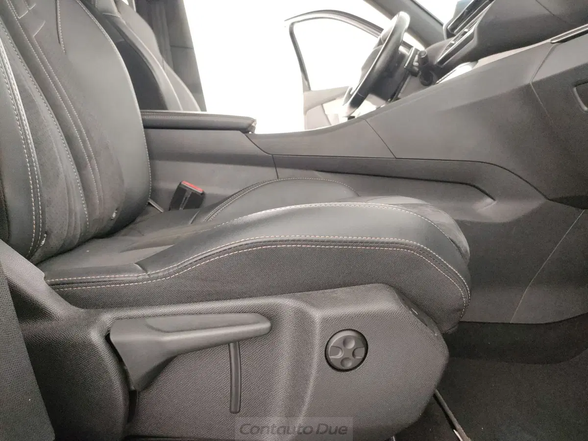 Peugeot 3008 usata a Caserta (18)
