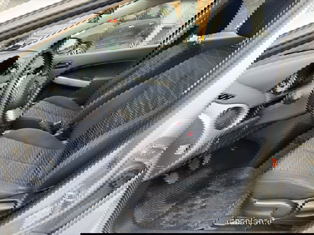 Mazda Mazda2 usata a Salerno (12)