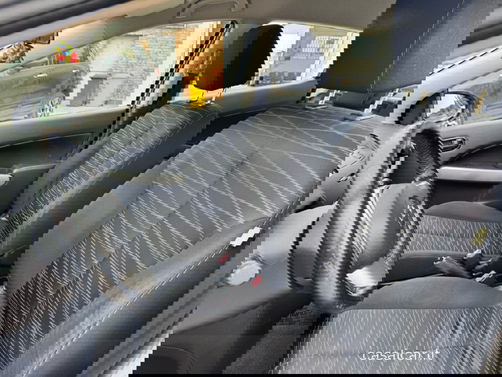 Mazda Mazda2 usata a Salerno (13)