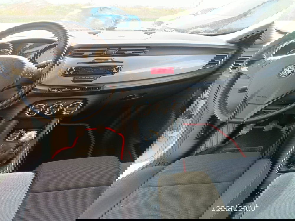 Alfa Romeo Giulietta usata a Salerno (20)