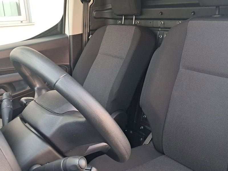 Toyota Proace City Furgone usata a Cagliari (14)