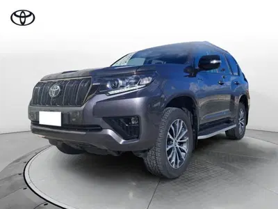 Toyota Land Cruiser 5p 2.8 d-4d Executive auto del 2021 usata a Cagliari