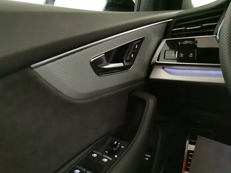 Audi Q8 usata a Chieti (18)