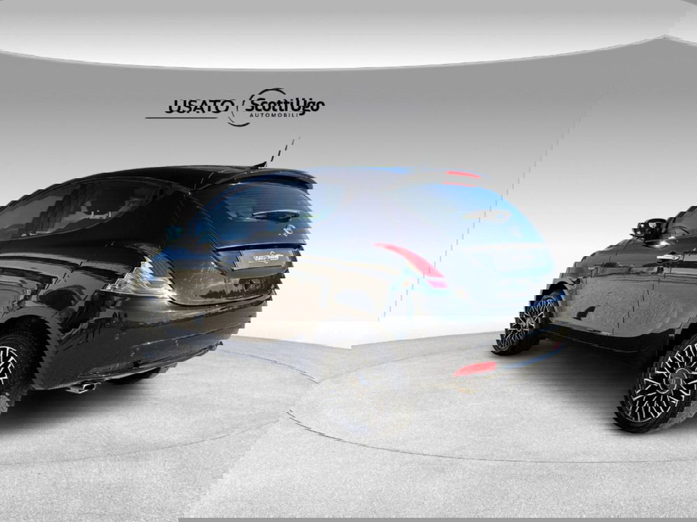 Lancia Ypsilon usata a Siena (4)