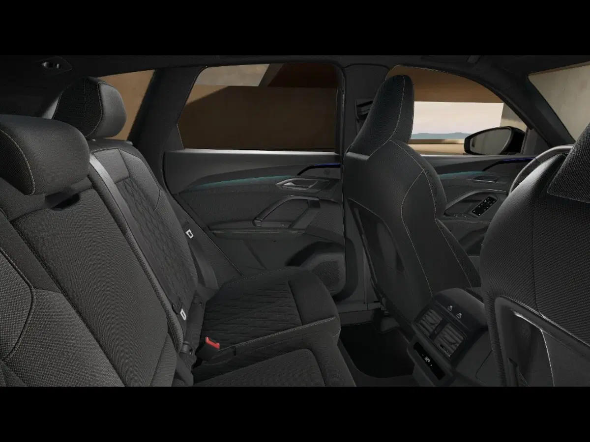 Audi Q5 Sportback nuova a Firenze (10)