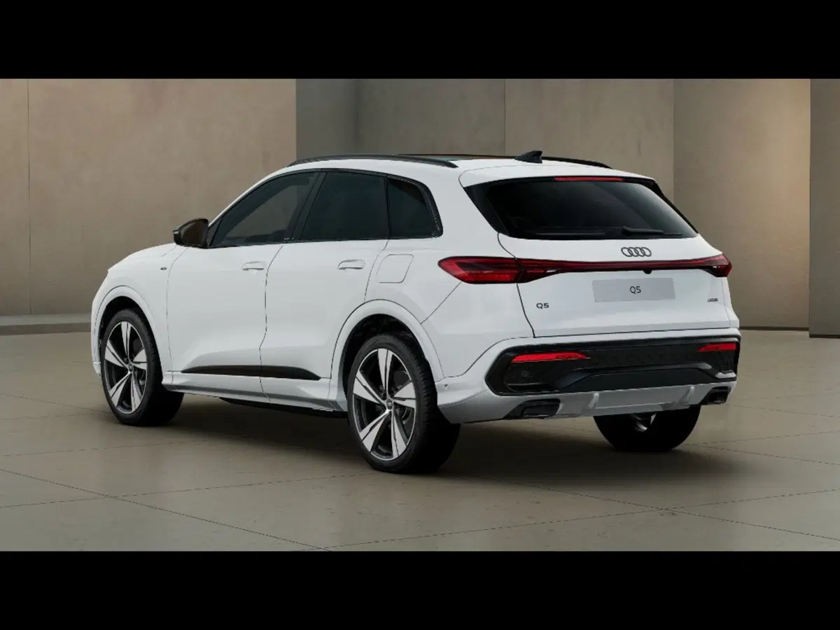 Audi Q5 Sportback nuova a Firenze (3)