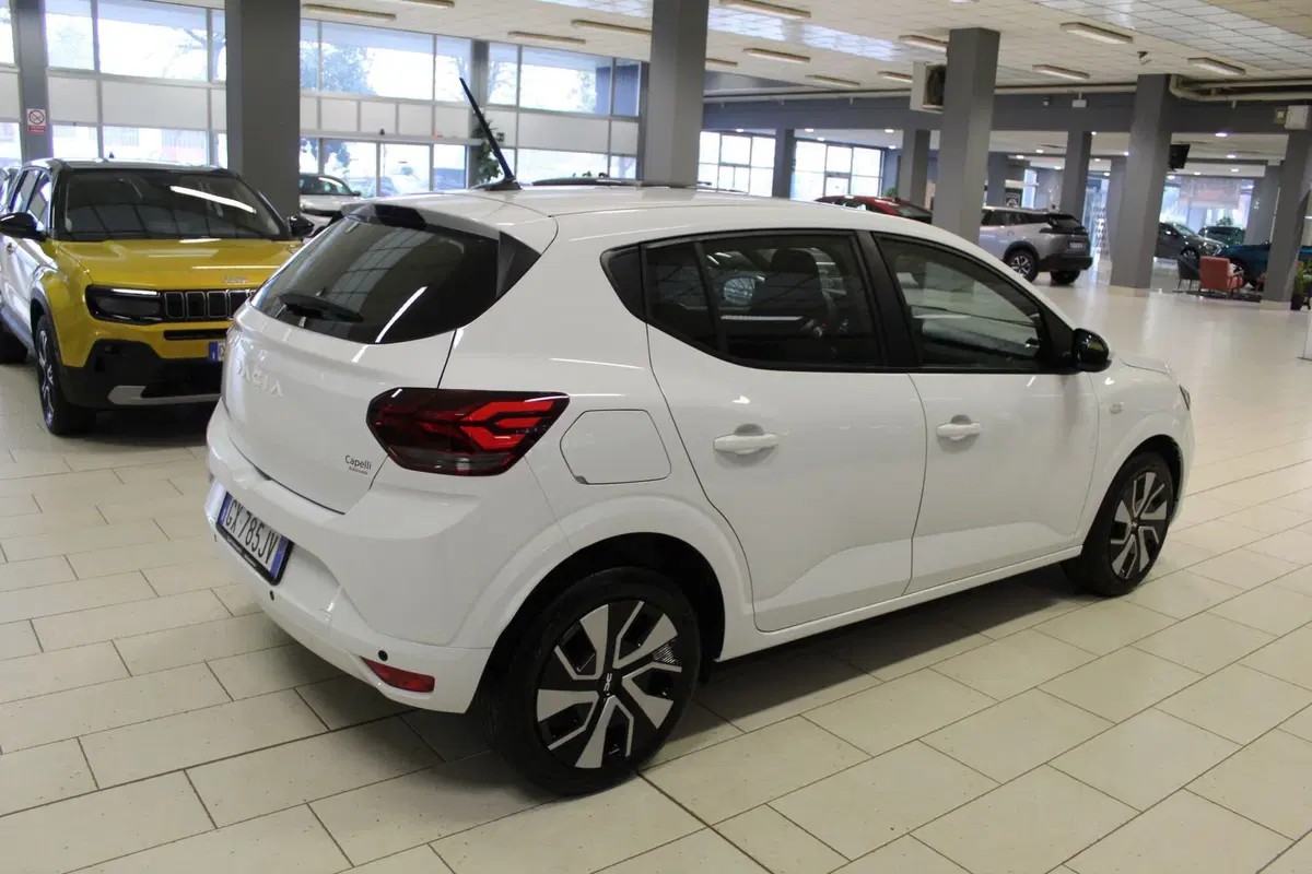 Dacia Sandero usata a Cremona (5)