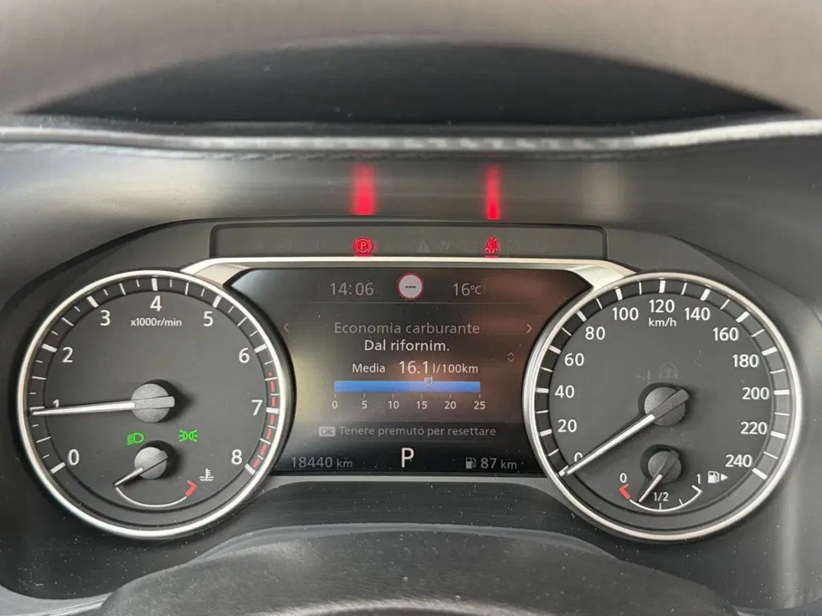 Nissan Juke usata a Como (12)