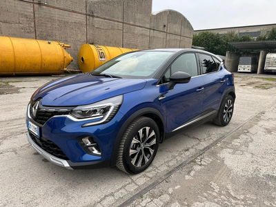 Renault Captur Full Hybrid E-Tech 145 CV Techno del 2023 usata a Lissone