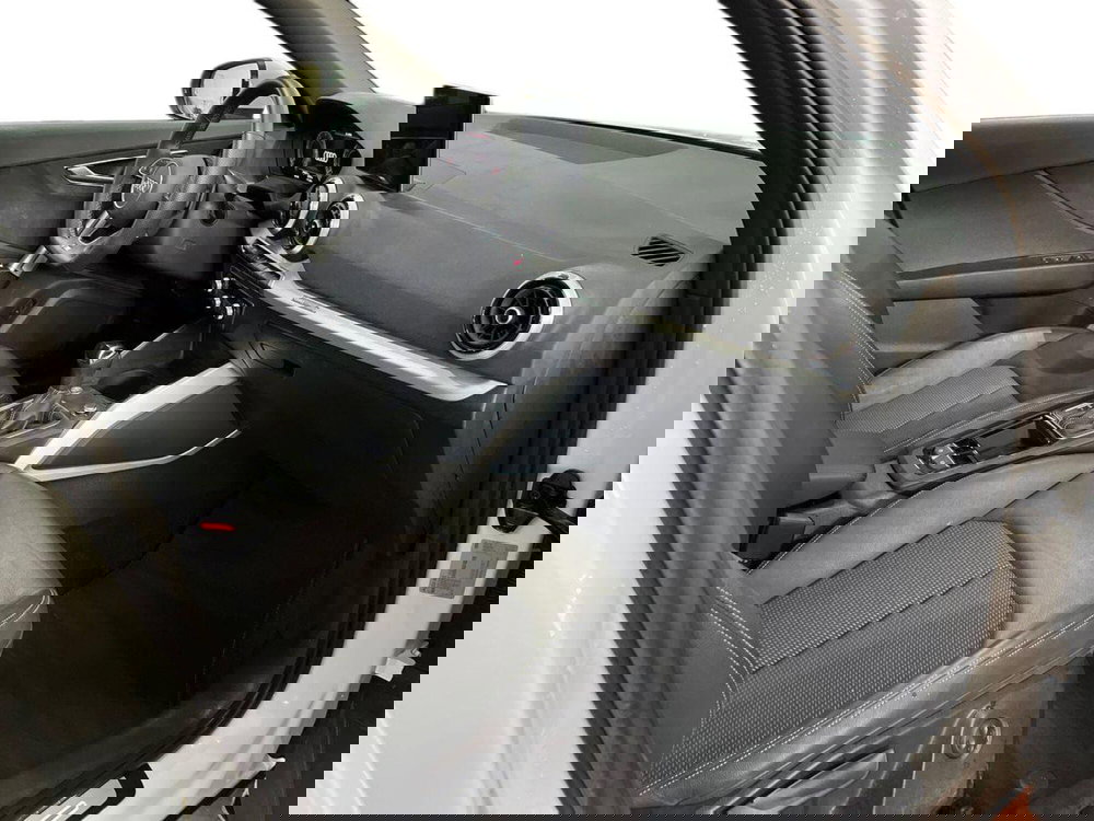 Audi Q2 usata a Barletta-Andria-Trani (9)