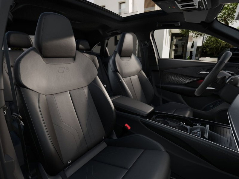 Audi Q3 Sportback nuova a Bari (3)