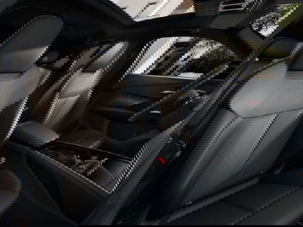 Audi Q3 Sportback nuova a Bari (3)