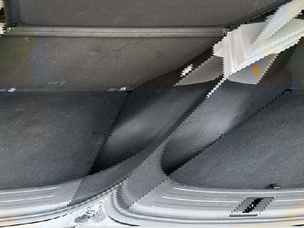 Mg ZS usata a Ferrara (16)