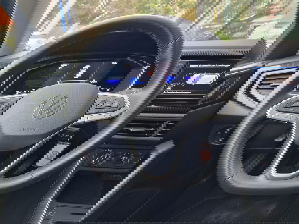 Volkswagen Taigo usata a Milano (10)