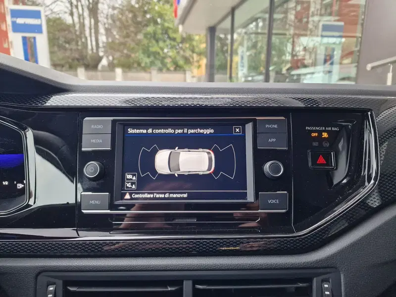 Volkswagen Taigo usata a Milano (11)