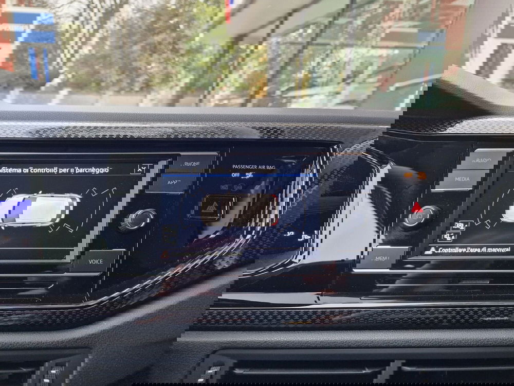 Volkswagen Taigo usata a Milano (11)