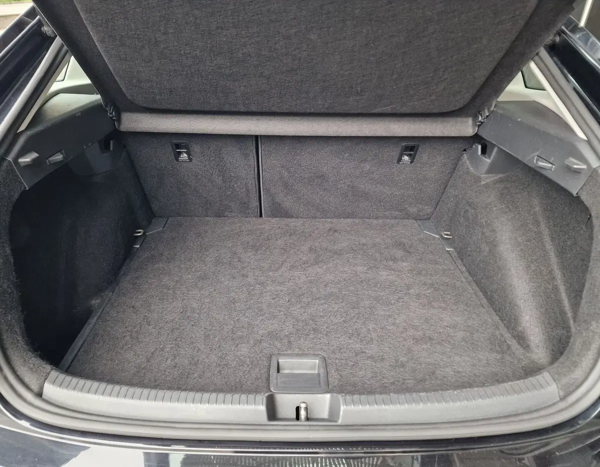 Volkswagen Taigo usata a Milano (12)