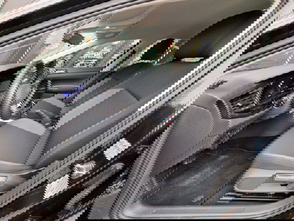 Volkswagen Taigo usata a Milano (6)