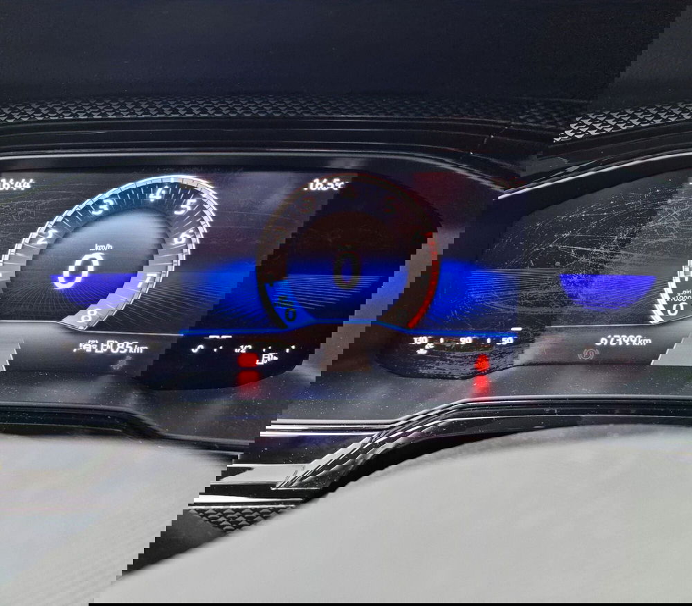 Volkswagen Taigo usata a Milano (9)