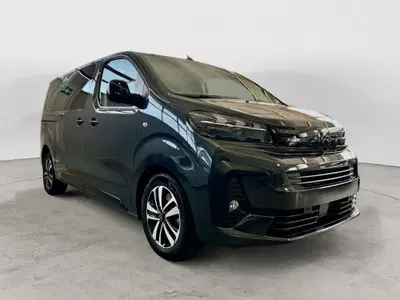 Peugeot Traveller BlueHDi 180 S&amp;S EAT8 Long Business nuova a Monopoli