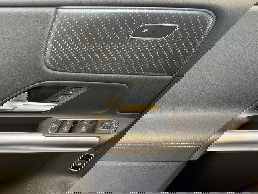 Mercedes-Benz GLA SUV nuova a Rimini (17)