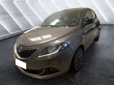 Lancia Ypsilon 1.0 FireFly 5 porte S&amp;S Hybrid Silver Plus del 2023 usata a Napoli